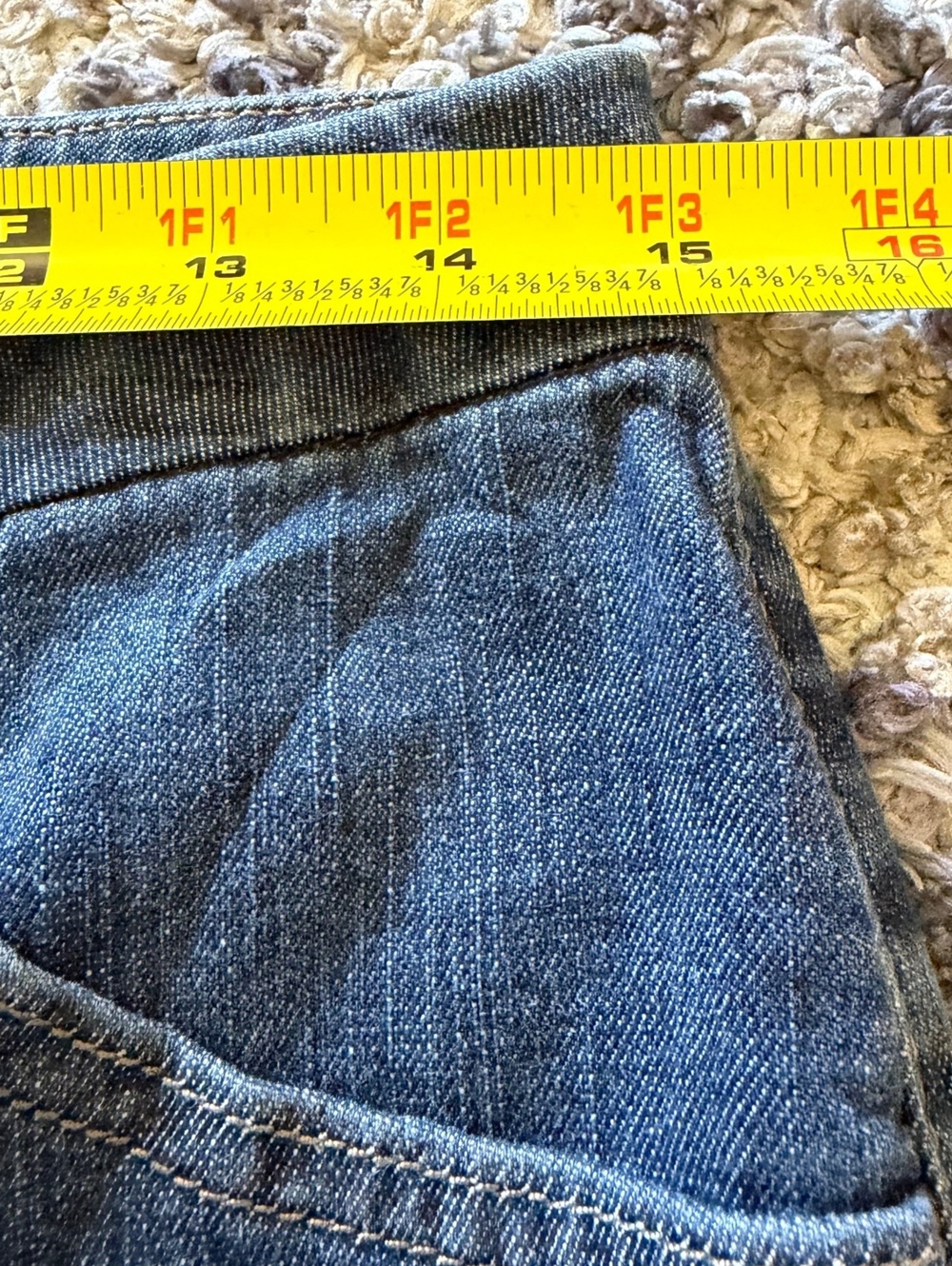 Levi’s Jeans Women’s Medium Dark Wash Flare Bootcut Denim Stretch size 6 - Picture 8 of 9